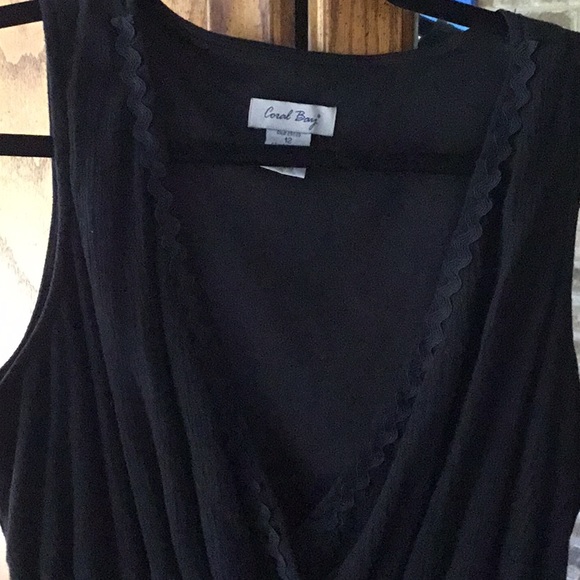 Black dress - Picture 2 of 2